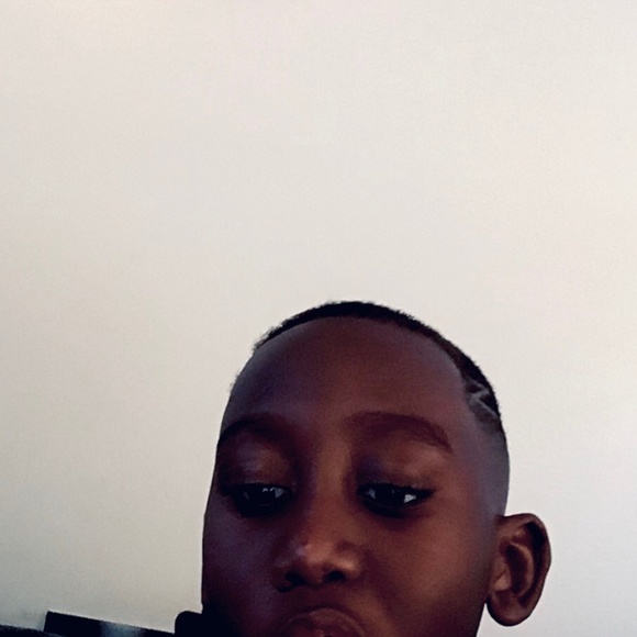 Meet your Posher, Jeremiah - Picture 3 of 4